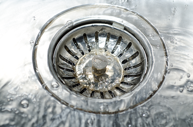 plughole strainer in kitchen sink